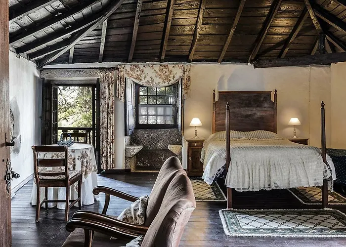 Quinta Santa Isabel Farm stay *